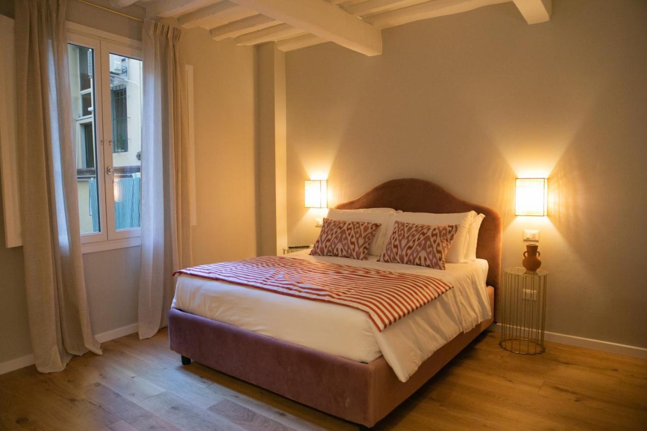 Lunaria Suites - Fyodor Dostoyevsky'S House Florencja Zewnętrze zdjęcie